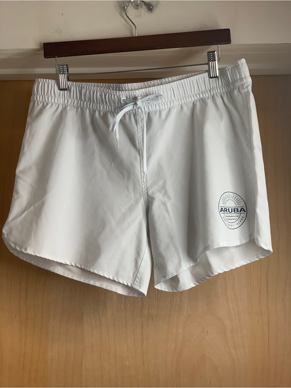 Momentum Women’s White Aruba Logo Athletic Shorts Size-X-Large Surf/Beach Lifest